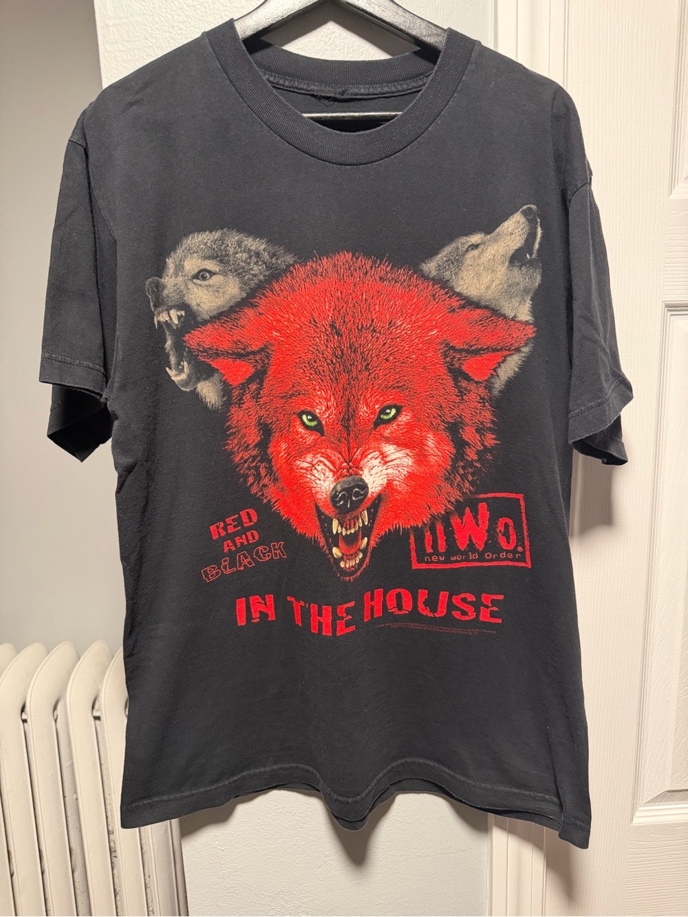 Vintage 1998 WCW NWO Wolfpac In The House Shirt Size Men’s Large Cut Tag